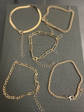 Gold bracelet set